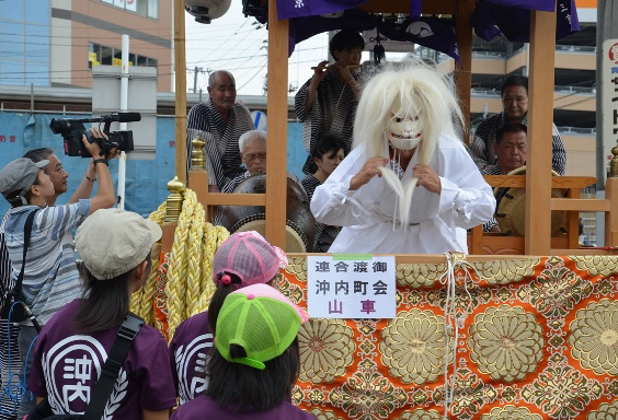 神輿渡御における神楽一般公開の写真