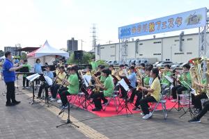 笹目中学校吹奏楽部水辺のステージの写真