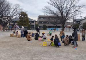 社会実験の根木橋公園ぼうけんひろばの写真