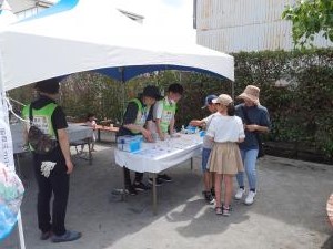 2023清掃イベント「笹目川Let's Pick Up!」水質テストの写真