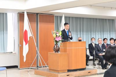 新規採用職員発令式