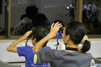 双眼鏡の使い方