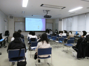 小児科医の講演の様子