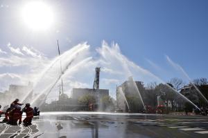 一斉放水の様子