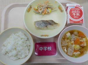 3月4日給食の写真